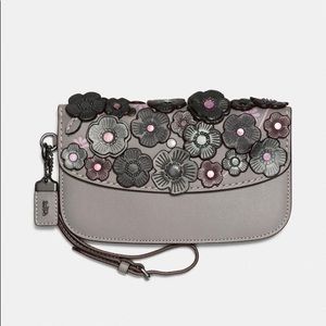COACH 1941 Clutch With Small Tea Rose - 23536